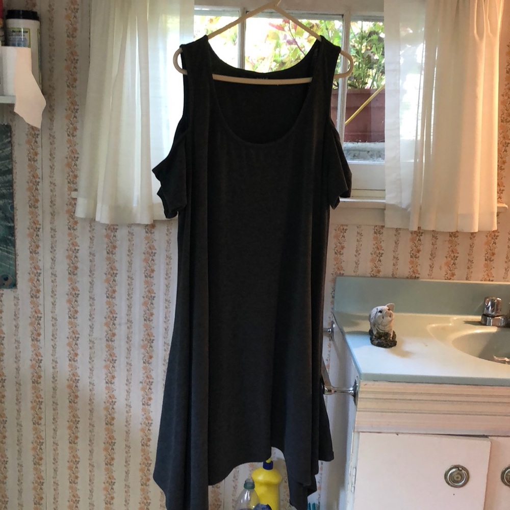 Cold shoulder jersey dress.